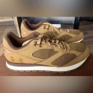 Under Armour Men's UA
Jogger Athletic Shoes
Sneakers Sz 12